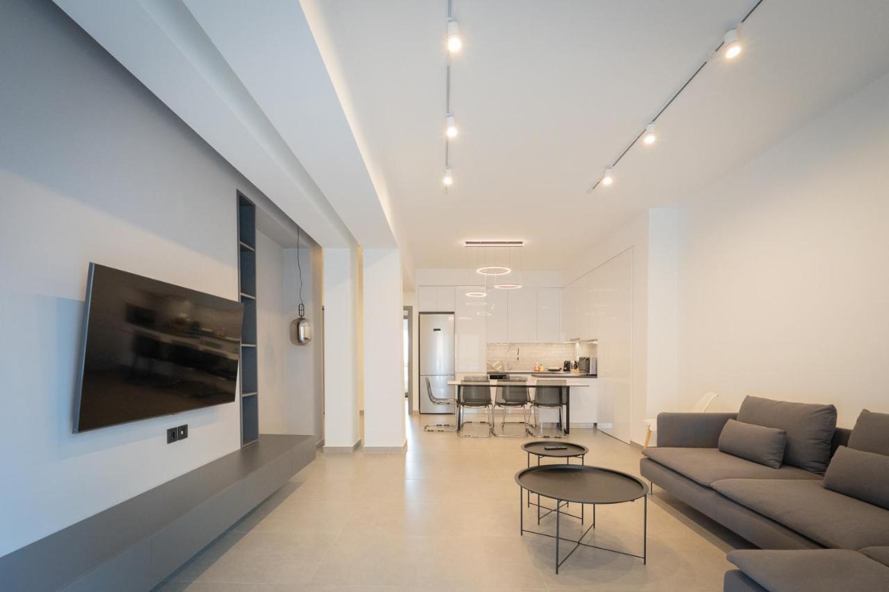 Liv - Luminous & Spacious In Pagrati Athens Exterior photo
